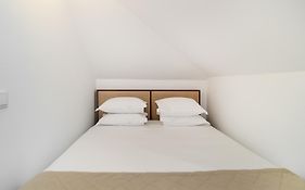 Whome Alfama Studio Prime Location Explore Lisbon W/ Style